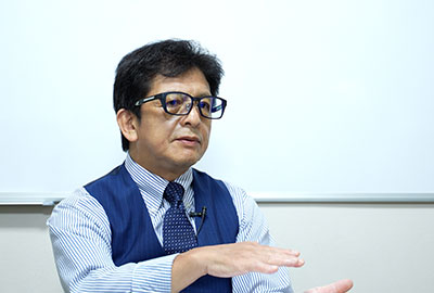 インタビュー
